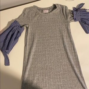 GREY DRESS WITH CUTE BLUE SLEEVES  LORD SND TAYLOR